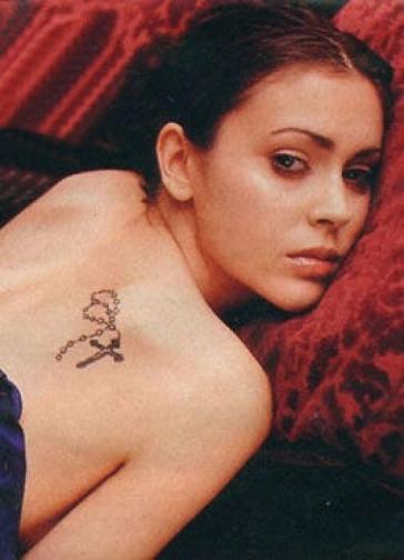 los tatuajes de alyssa milano. tatuaje alyssa milano. Celebrity Body Art Tattoo; Celebrity Body Art Tattoo